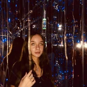 Meet your Posher, Mara